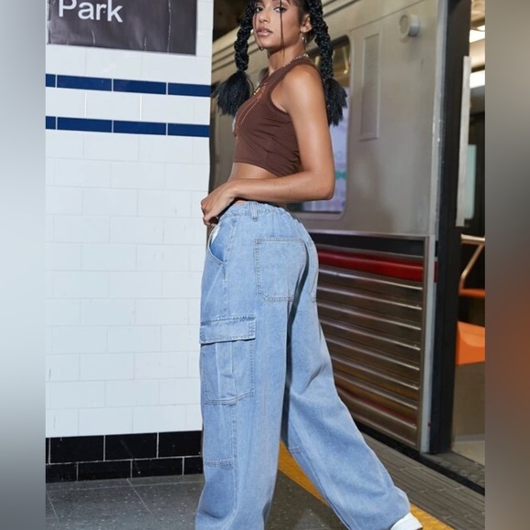 NWOT blue low rise cargo jeans size L - Picture 3 of 5